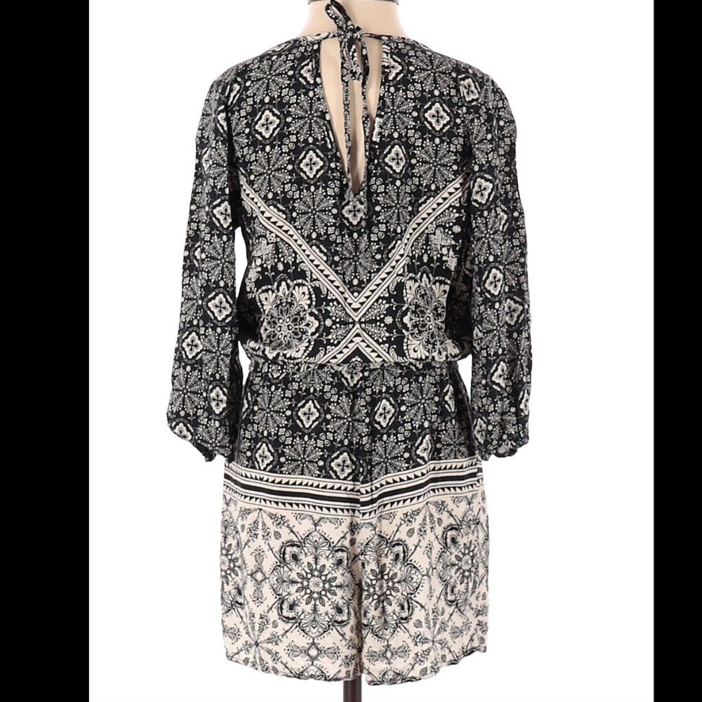 Romper - Picture 2 of 2